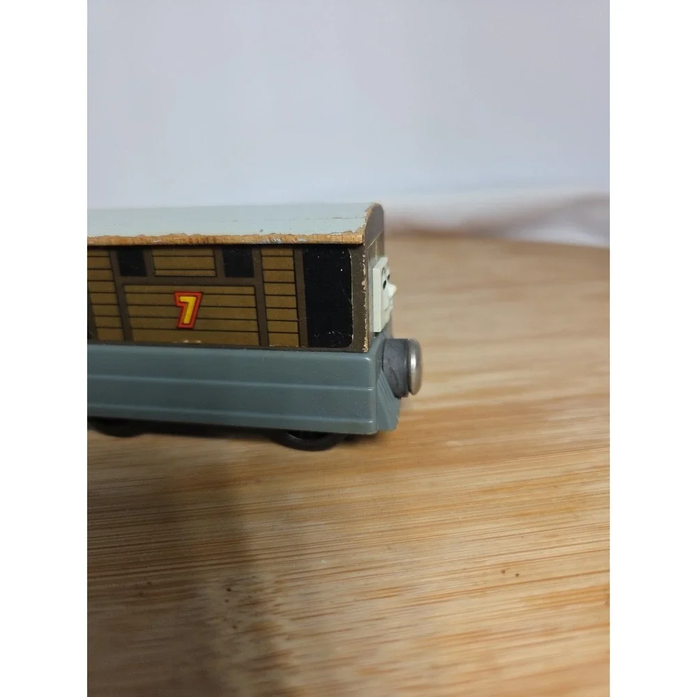TOBY (1992) First Year Edition! Flat Magnets, Staples,  Thomas Wooden Trains EUC